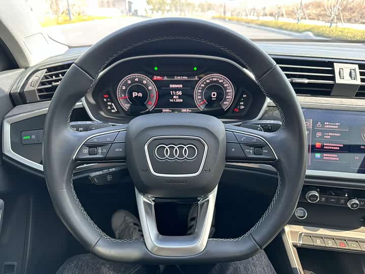 Фото 5 - Audi Q3