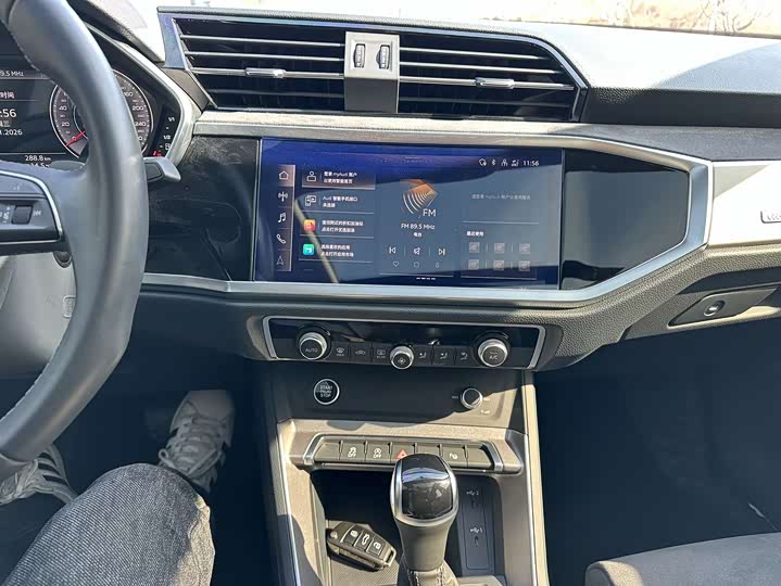 Фото 6 - Audi Q3