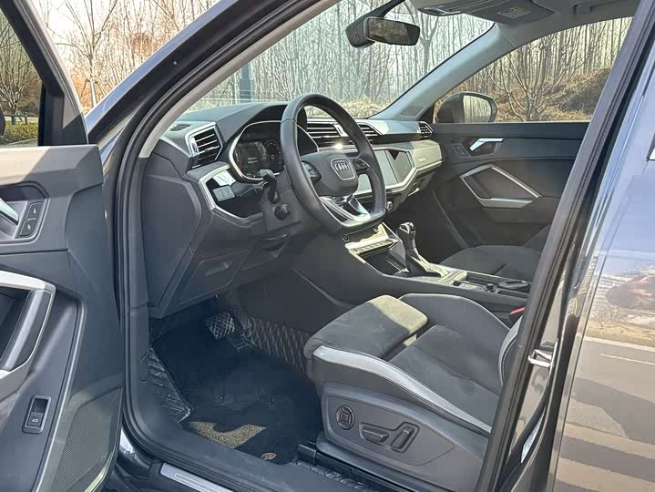 Фото 7 - Audi Q3