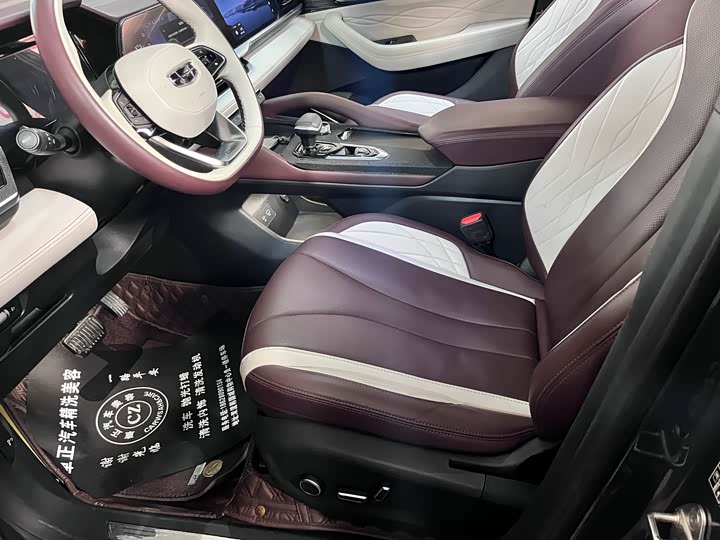 Фото 6 - Geely Monjaro