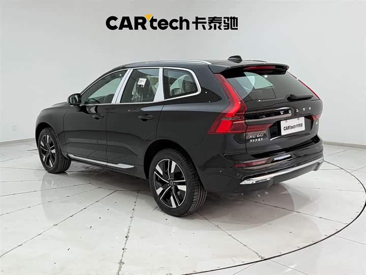 Фото 7 - Volvo XC60