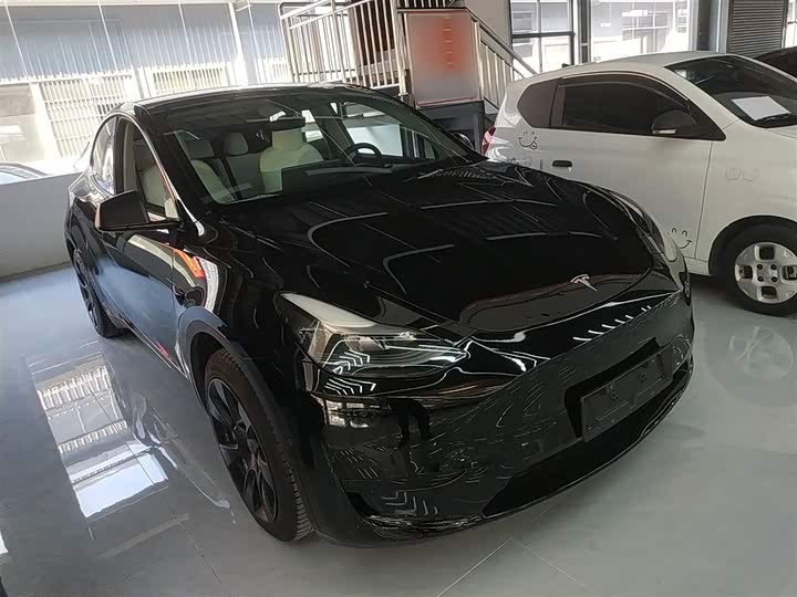 Фото 4 - Tesla Model Y