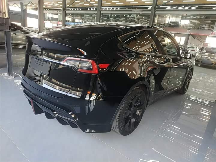 Фото 7 - Tesla Model Y