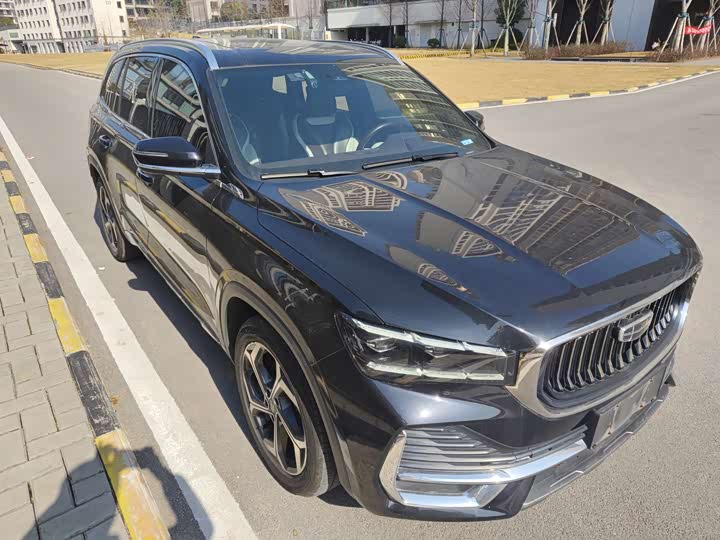 Фото 3 - Geely Monjaro