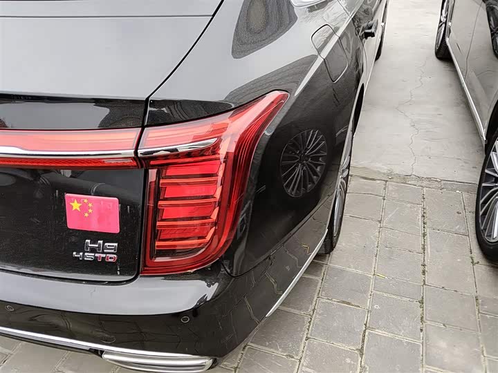 Фото 8 - Hongqi H9