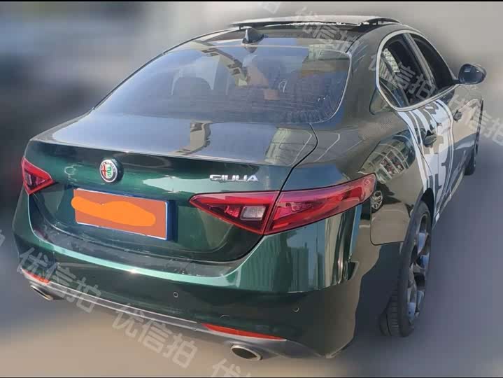 Фото 4 - Alfa Romeo Giulia