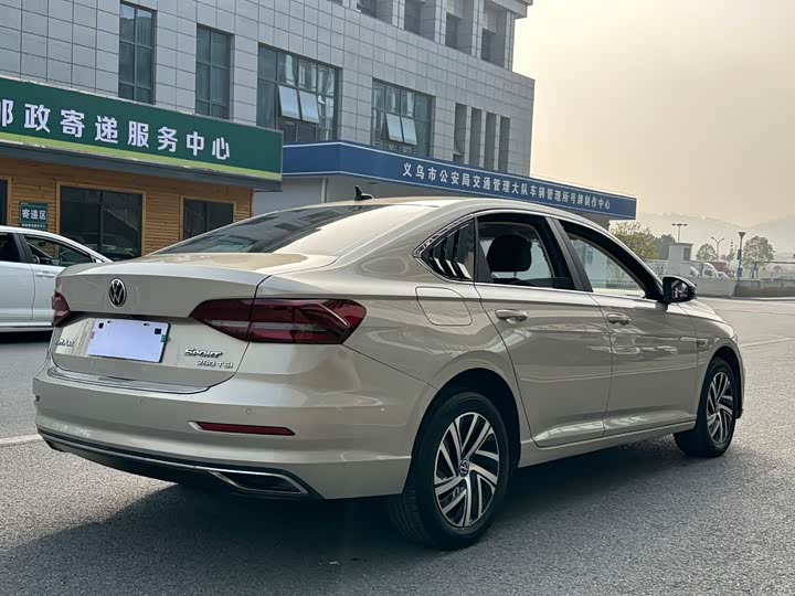 Фото 5 - Volkswagen Lavida