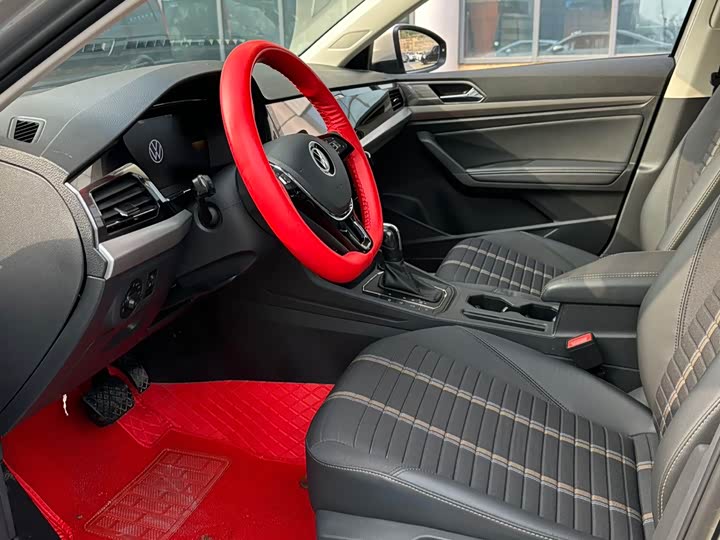 Фото 8 - Volkswagen Lavida