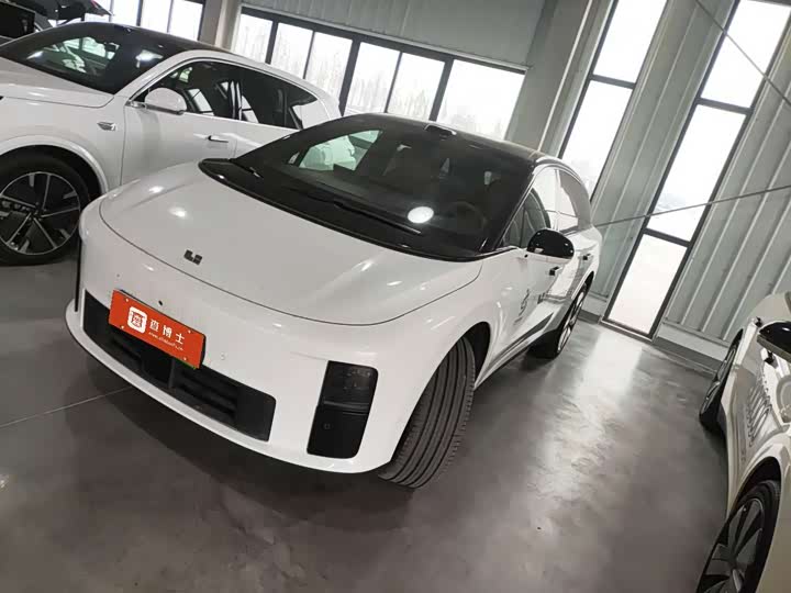 Фото 1 - LiXiang i6