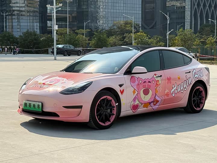 Фото 1 - Tesla Model 3