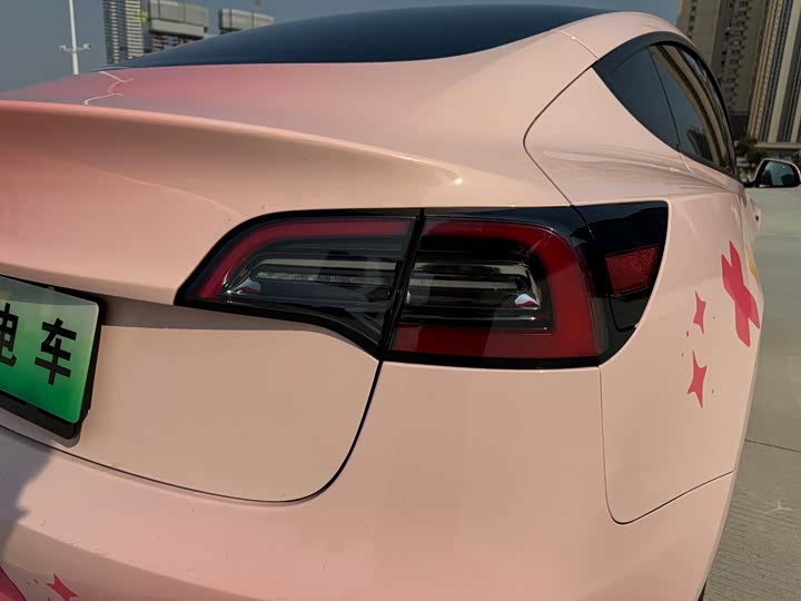 Фото 8 - Tesla Model 3