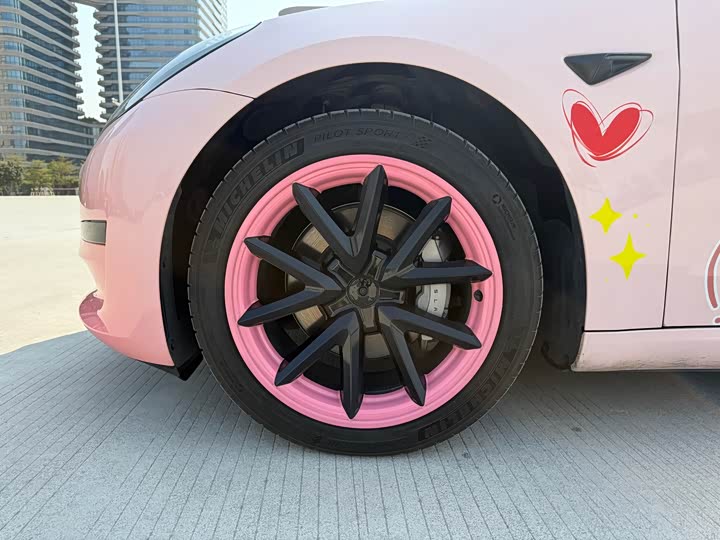 Фото 9 - Tesla Model 3