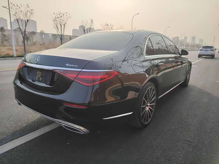 Фото 5 - Mercedes-Benz S-Class