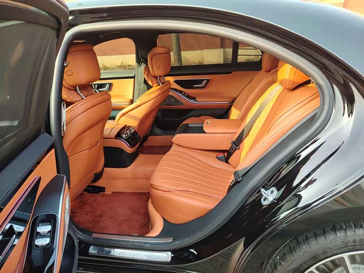 Фото 8 - Mercedes-Benz S-Class