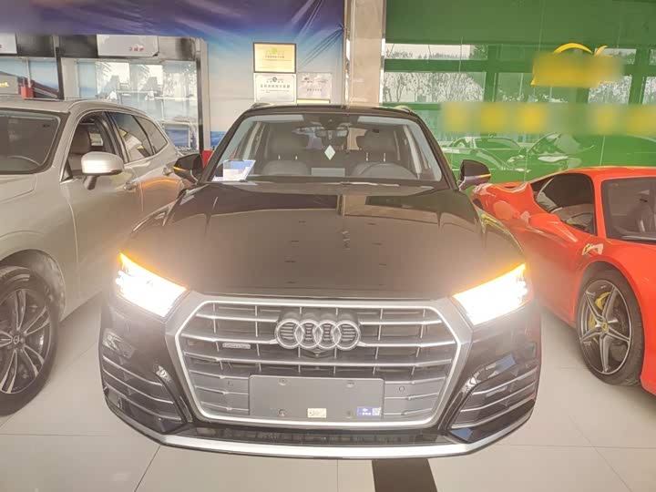 Фото 3 - Audi Q5L