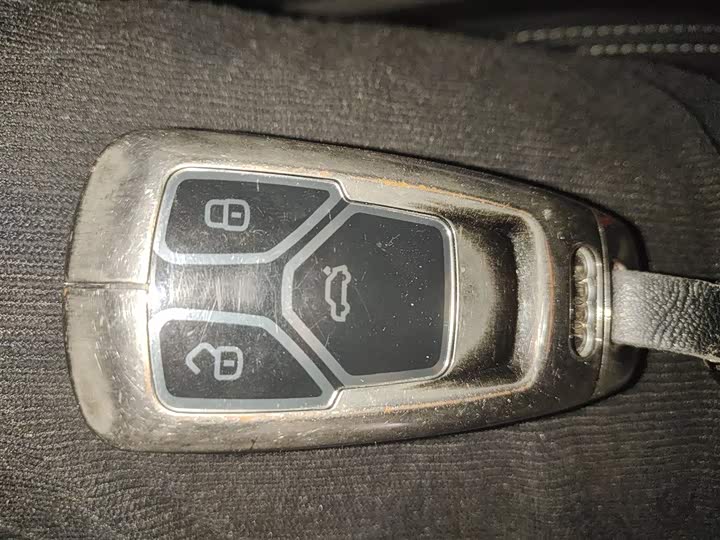 Фото 9 - Audi Q5L