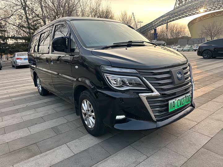 Фото 3 - Dongfeng Forthing Lingzhi M5 EV