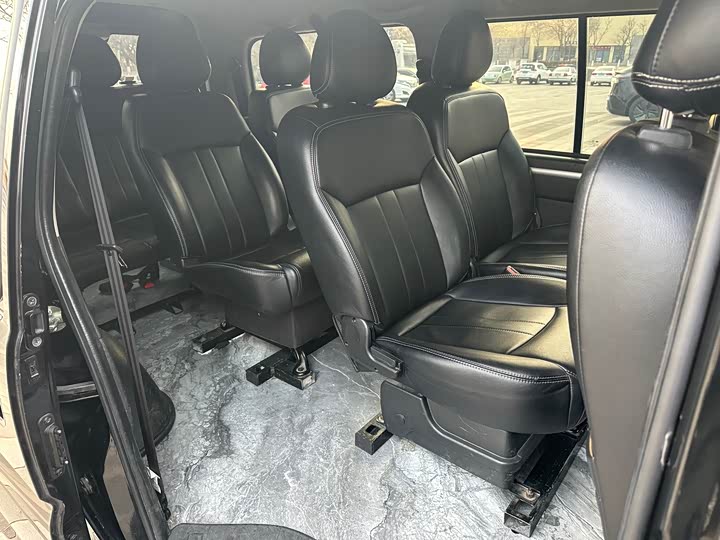 Фото 7 - Dongfeng Forthing Lingzhi M5 EV