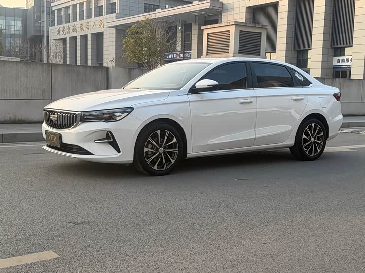 Фото 1 - Geely Emgrand