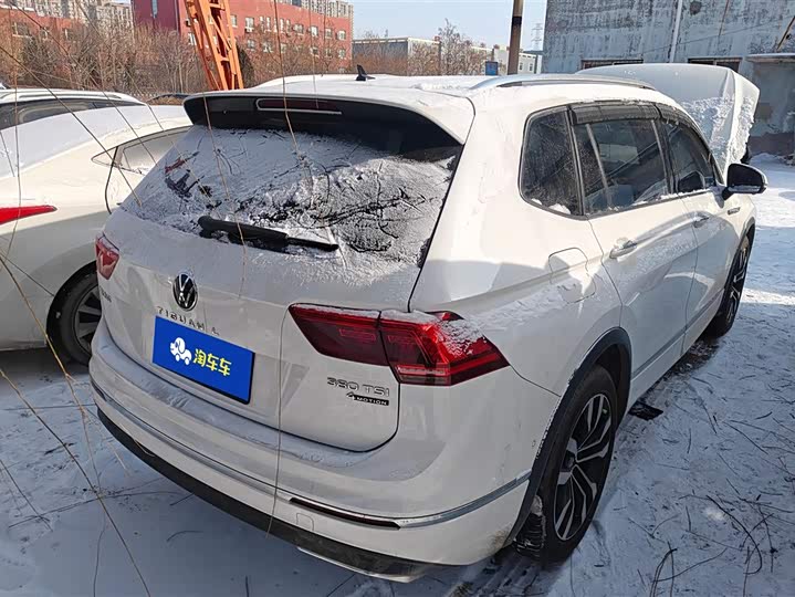 Фото 3 - Volkswagen Tiguan L Pro