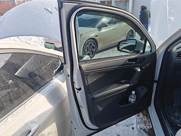 Фото 7 - Volkswagen Tiguan L Pro