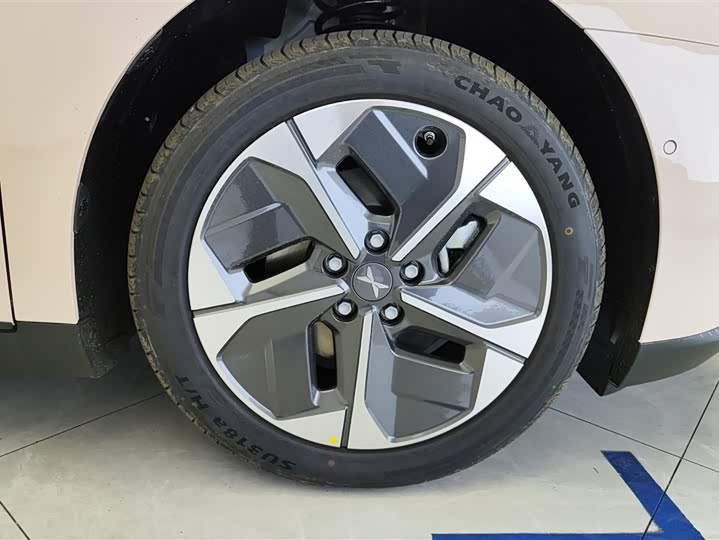 Фото 6 - XPeng Mona M03