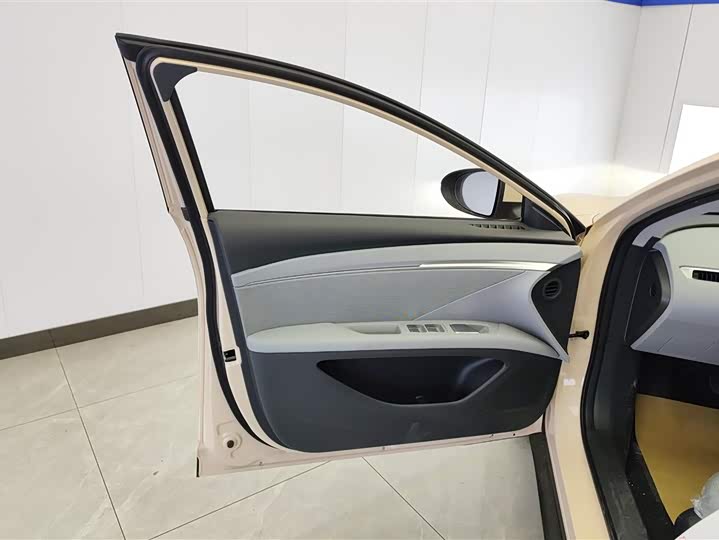 Фото 7 - XPeng Mona M03