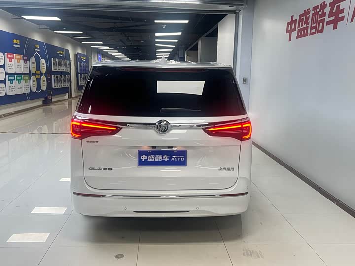 Фото 4 - Buick GL8 ES