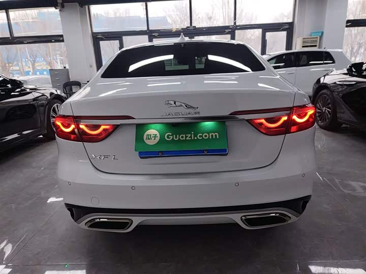 Фото 6 - Jaguar XF L