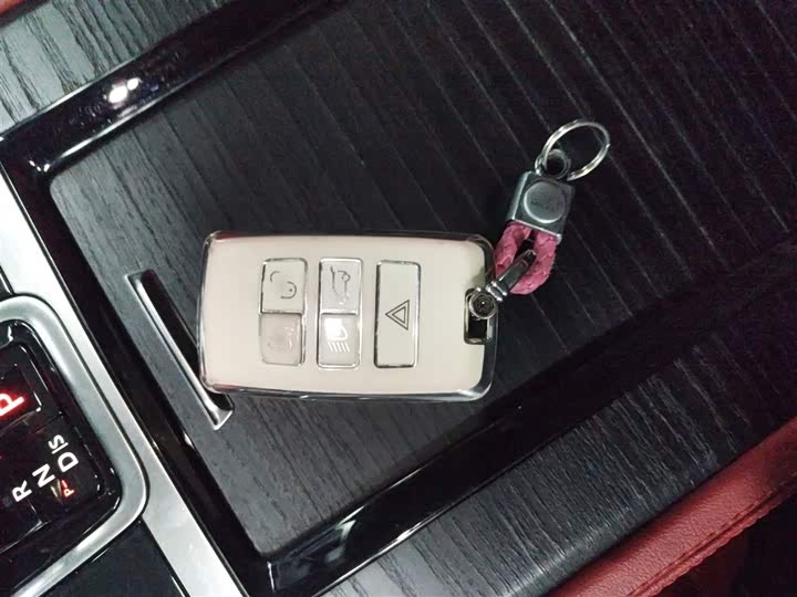 Фото 9 - Jaguar XF L