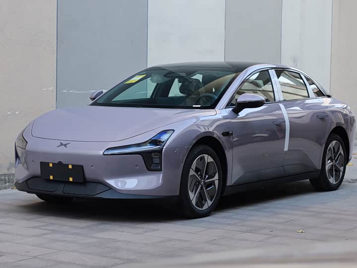 Фото 1 - XPeng Mona M03