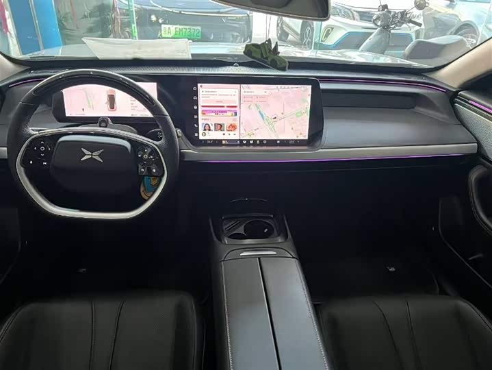 Фото 8 - XPeng P7