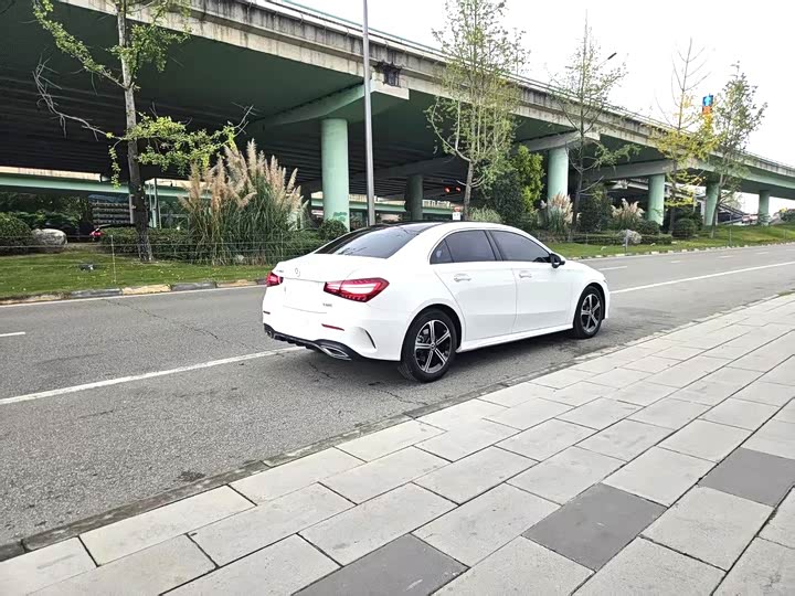 Фото 7 - Mercedes-Benz A-Class