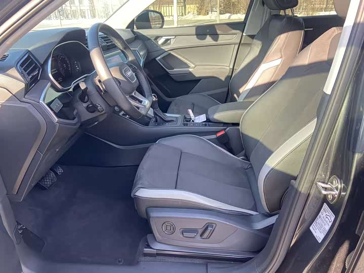 Фото 4 - Audi Q3