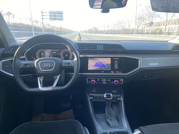 Фото 6 - Audi Q3