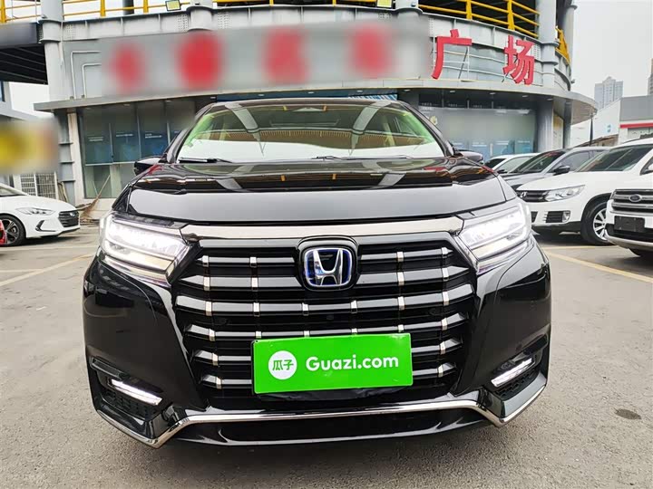 Фото 3 - Honda Elysion