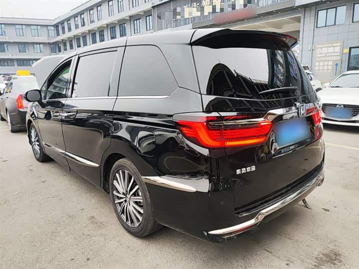 Фото 5 - Honda Elysion