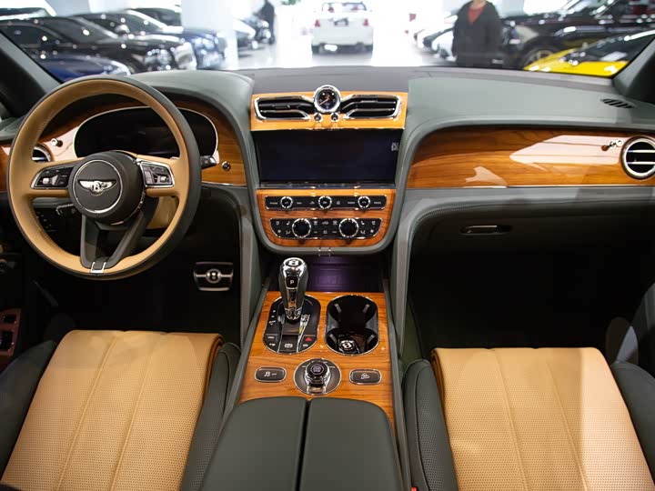 Фото 5 - Bentley Bentayga