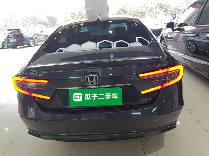 Фото 6 - Honda Accord