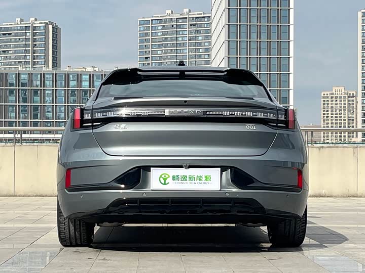 Фото 3 - Zeekr 001