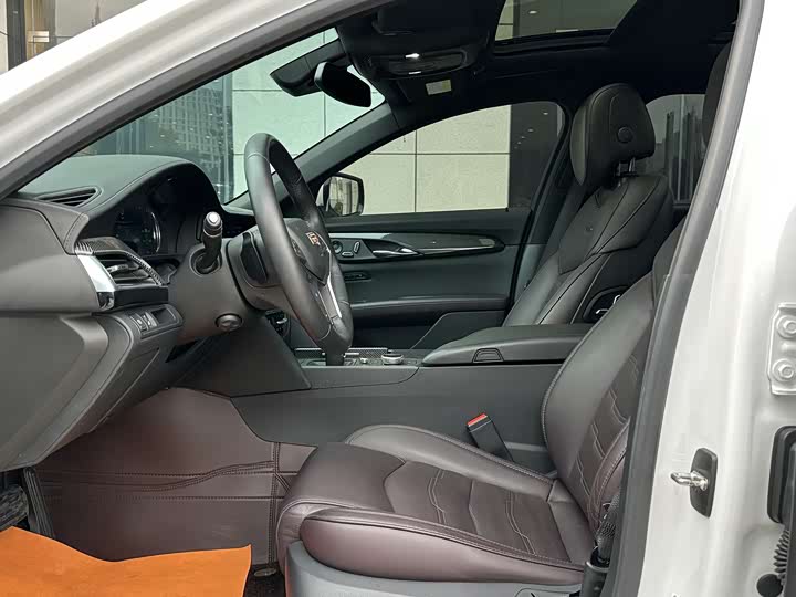 Фото 7 - Cadillac CT6