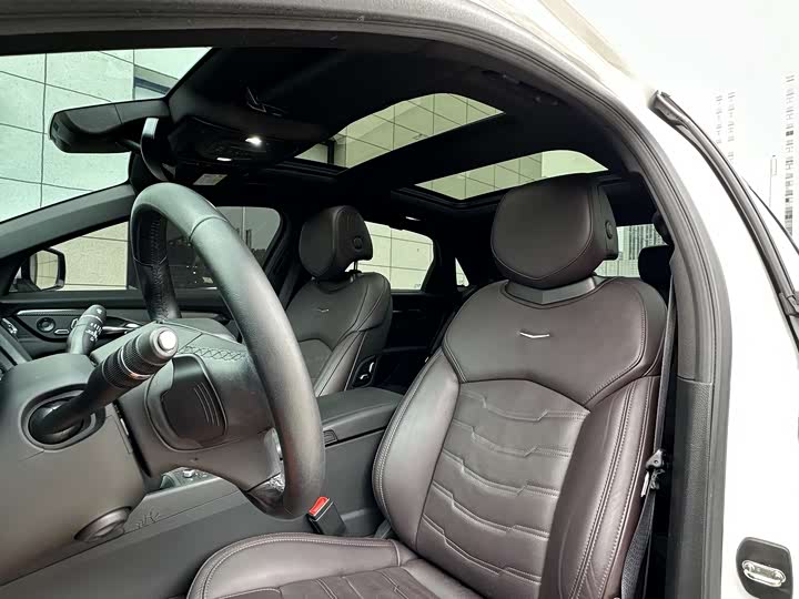 Фото 8 - Cadillac CT6