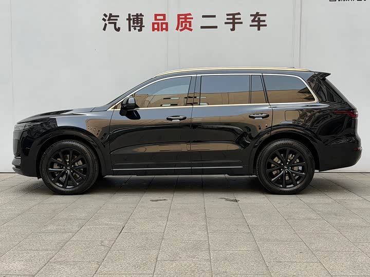 Фото 4 - LiXiang One