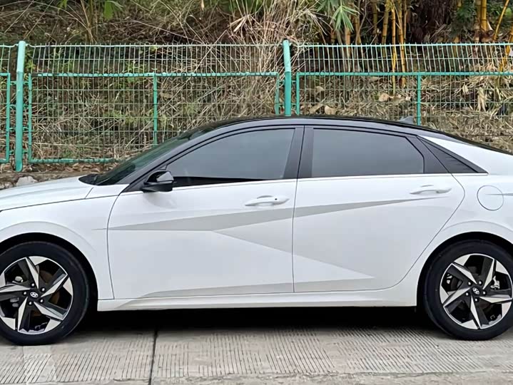 Фото 3 - Hyundai Elantra N line