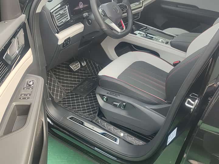 Фото 9 - Volkswagen Teramont X