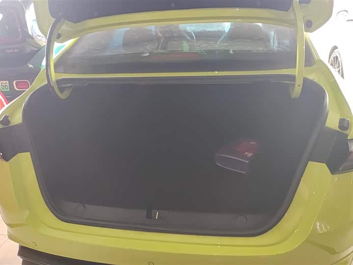 Фото 4 - Geely Binrui