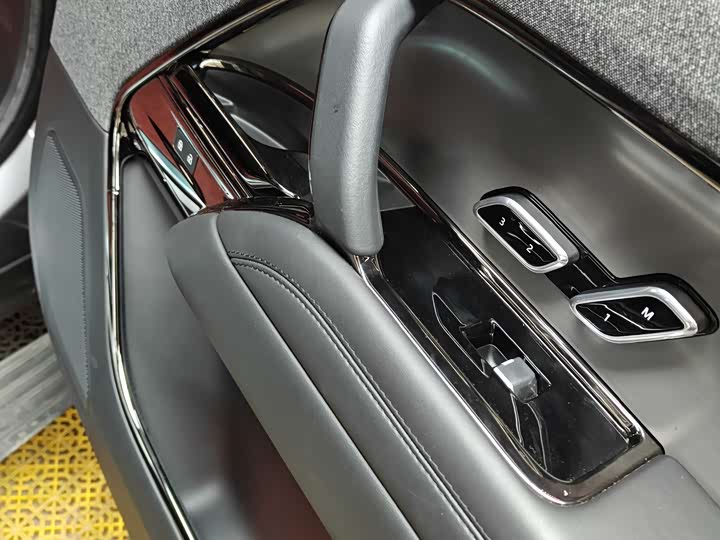 Фото 6 - Land Rover Range Rover Sport