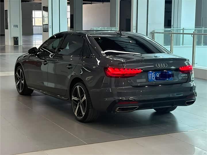 Фото 9 - Audi A4L