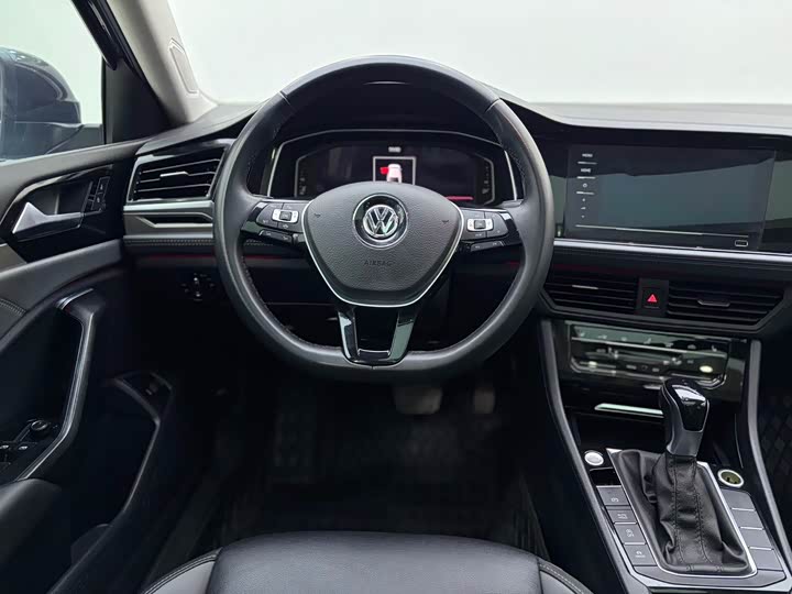 Фото 6 - Volkswagen Sagitar L