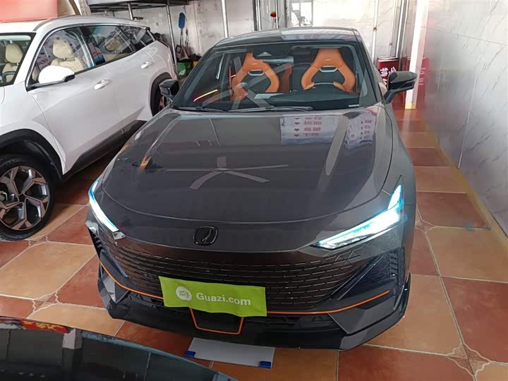 Фото 3 - Changan UNI-V